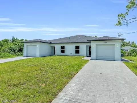 5137 26 St SW, Lehigh Acres, FL 33973