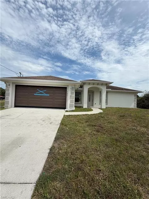 7057 Brazil Cir, Labelle, FL 33935