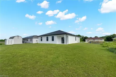 Exterior - 7071 Tide Cir, Labelle, FL 33935 photo 4 of 6