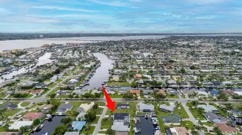 3728 SE 18th Ave, Cape Coral, FL 33904