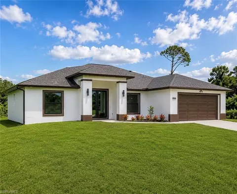2900 3rd St SW, Lehigh Acres, FL 33976