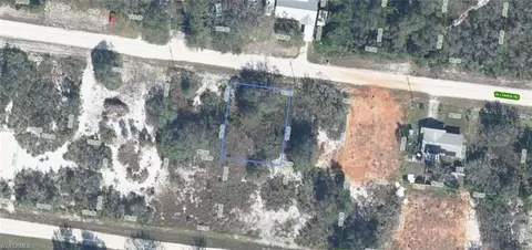 2075 W Lowen Rd, Avon Park, FL 33825
