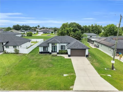 627 NW 2nd Ter, Cape Coral, FL 33993