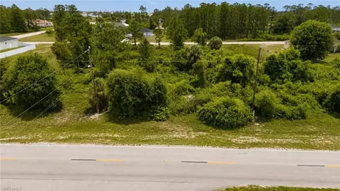 724 Jaguar Blvd, Lehigh Acres, FL 33974