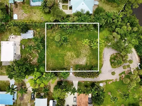 304 Royal Palm Park Rd, Fort Myers, FL 33905