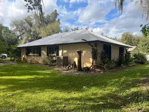 Exterior - 4002 Teak Ct, Labelle, FL 33935 photo 5 of 9
