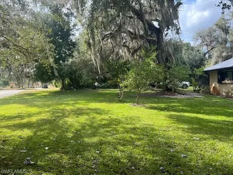 Exterior - 4002 Teak Ct, Labelle, FL 33935 photo 4 of 9
