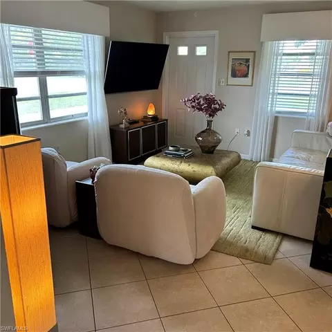 3904 La Palma St, Fort Myers, FL 33901