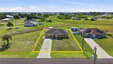7075 Tide Cir, Labelle, FL 33935 photo 2