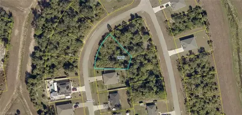 5018 Mateo Cir, Labelle, FL 33935