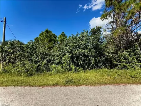 44 Th St W, Lehigh Acres, FL 33971