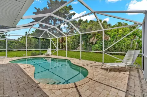 1121 SE 36th St, Cape Coral, FL 33904