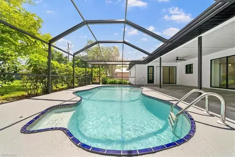 911 SE 16th Ter, Cape Coral, FL 33990