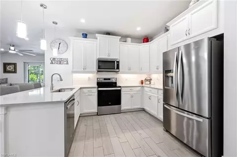 Kitchen - 998 Enbrook Loop, Naples, FL 34114 photo 2 of 3