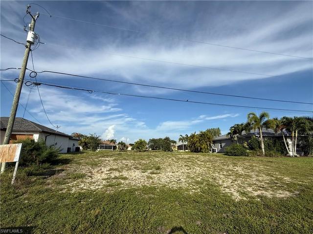 3009 SW 11th Pl, Cape Coral, FL 33914