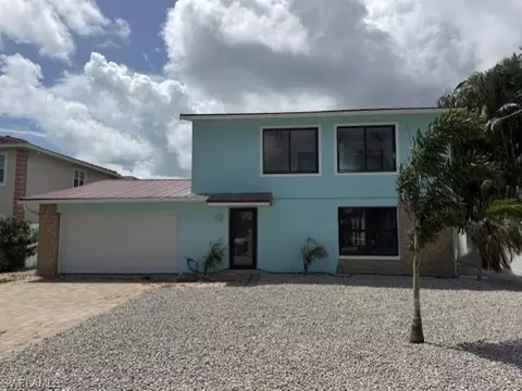 215 Albatross St, Fort Myers Beach, FL 33931