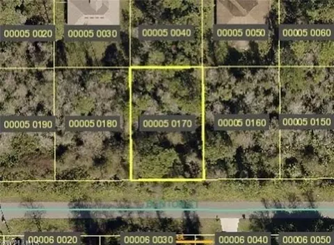 5430 Benton St, Lehigh Acres, FL 33971