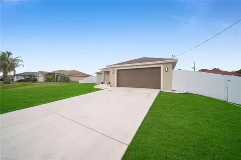 3831 21st St W, Lehigh Acres, FL 33971
