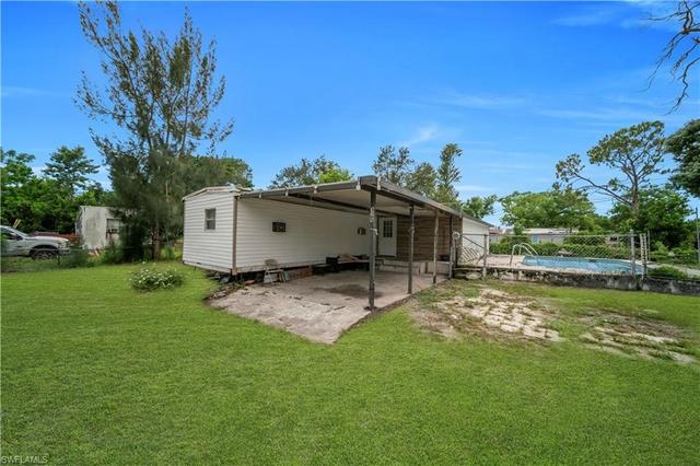 8326 Breeze Dr, North Fort Myers, FL 33917