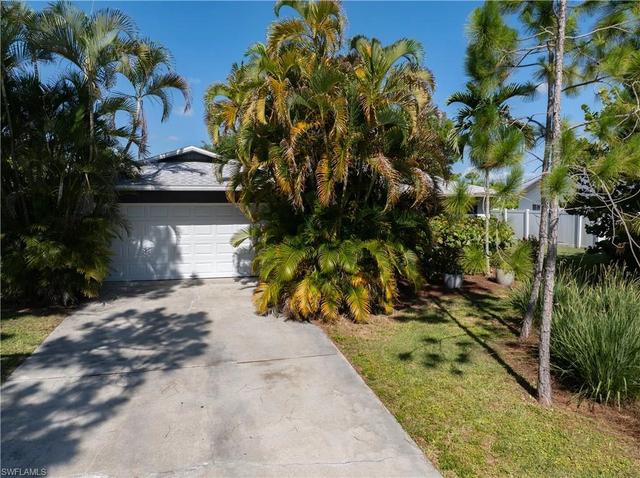 208 NE 9th Ave, Cape Coral, FL 33909