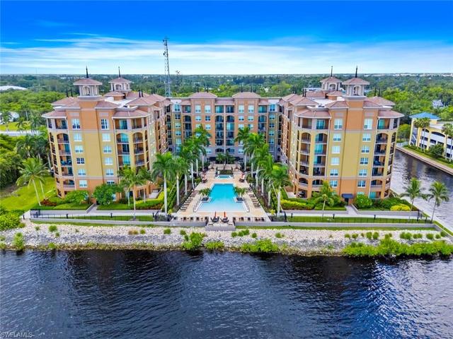 2825 Palm Beach Blvd #203, Fort Myers, FL 33916
