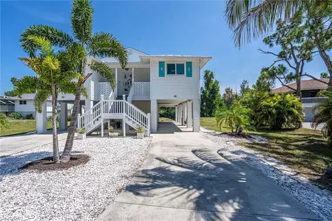 10810 Habitat Cir, Bokeelia, FL 33922