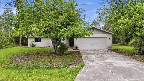 906 Wells Ave, Lehigh Acres, FL 33972