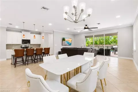 3861 King Williams St, Fort Myers, FL 33916