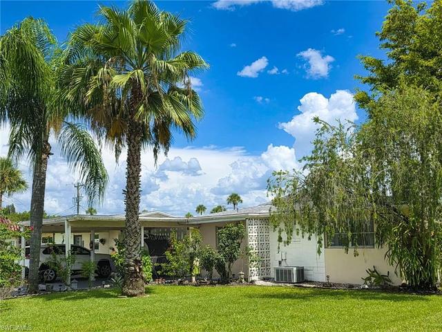 2214 Gladiola Dr, Lehigh Acres, FL 33936