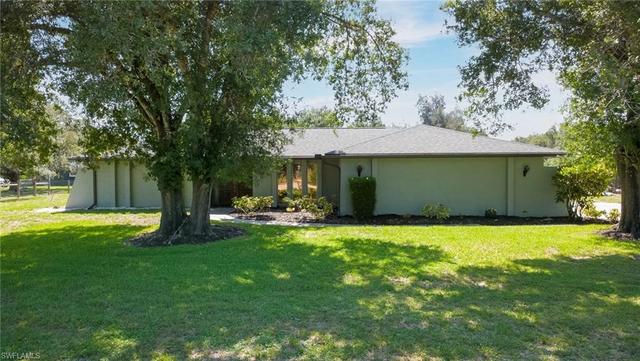 19250 Tammy Ln, North Fort Myers, FL 33917
