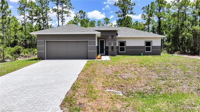 923 Binkley St E, Lehigh Acres, FL 33974