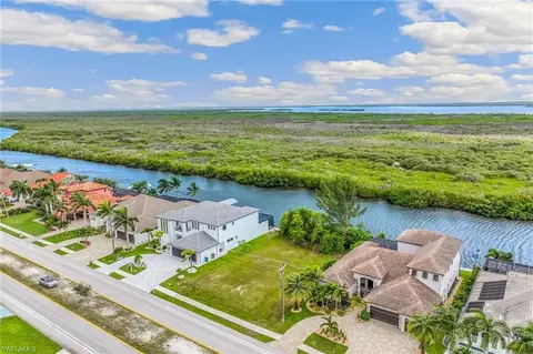 3508 Surfside Blvd, Cape Coral, FL 33914