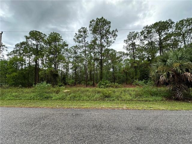1103 Thompson Ave, Lehigh Acres, FL 33972
