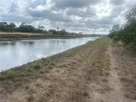 2620 Queen Dr, Lehigh Acres, FL 33971 photo 3
