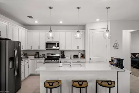 Kitchen - 12461 Basalt Ln, Alva, FL 33920 photo 6 of 8