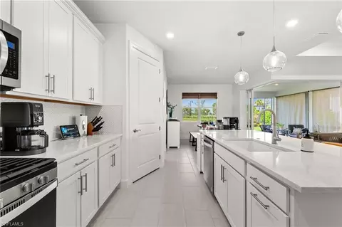 Kitchen - 12461 Basalt Ln, Alva, FL 33920 photo 4 of 8