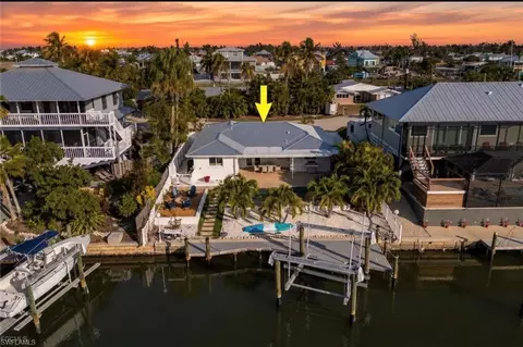3571 Emerald Ave, Saint James City, FL 33956