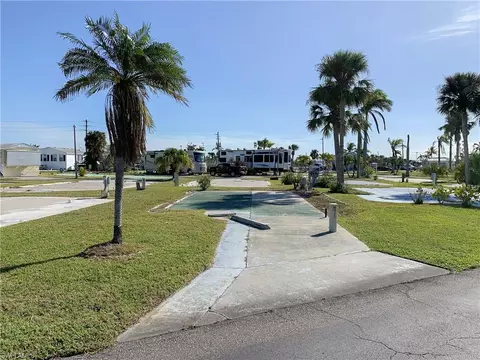 19681 Summerlin Apt 208 Rd, Fort Myers, FL 33908