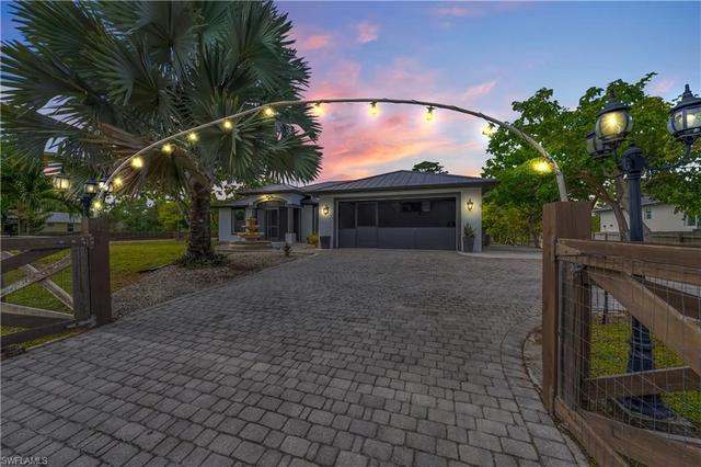 909 Williams Ave, Lehigh Acres, FL 33972