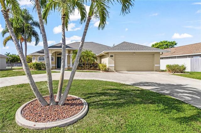 2214 SE 10th Ln, Cape Coral, FL 33990