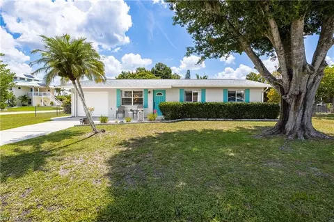 2138 Dominica Ave, Fort Myers, FL 33905