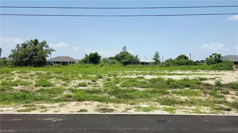 1406 NE 12th St, Cape Coral, FL 33909