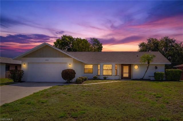 3709 SW 6th Pl, Cape Coral, FL 33914