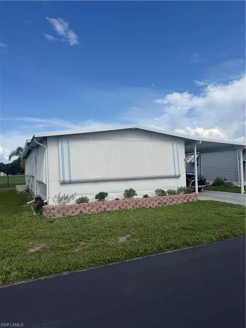 84 Poinsettia Dr, Fort Myers, FL 33905