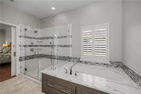 Bath - 3296 Hampton Blvd, Alva, FL 33920 photo 3 of 6