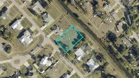 192 E Mariana Ave, North Fort Myers, FL 33917