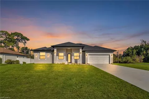 14261 Chancellor St, Fort Myers, FL 33905