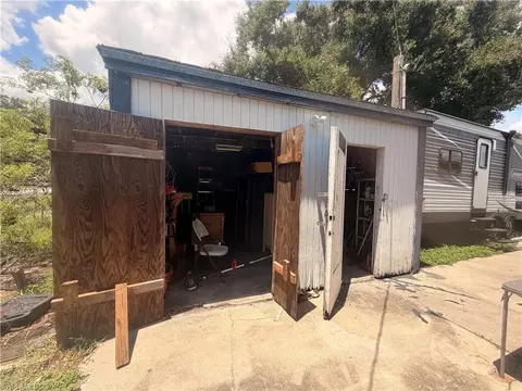 809 8th St NW, Moore Haven, FL 33471 photo 14