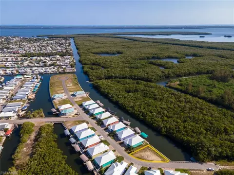 3155 Trawler Ln, Saint James City, FL 33956