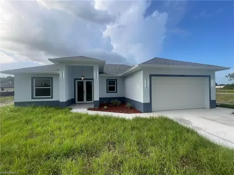 2702 30th St SW, Lehigh Acres, FL 33976